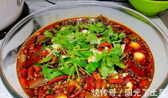 自制毛血旺，麻辣爽口，食材丰富，好吃下饭，下班来一份，超得劲！