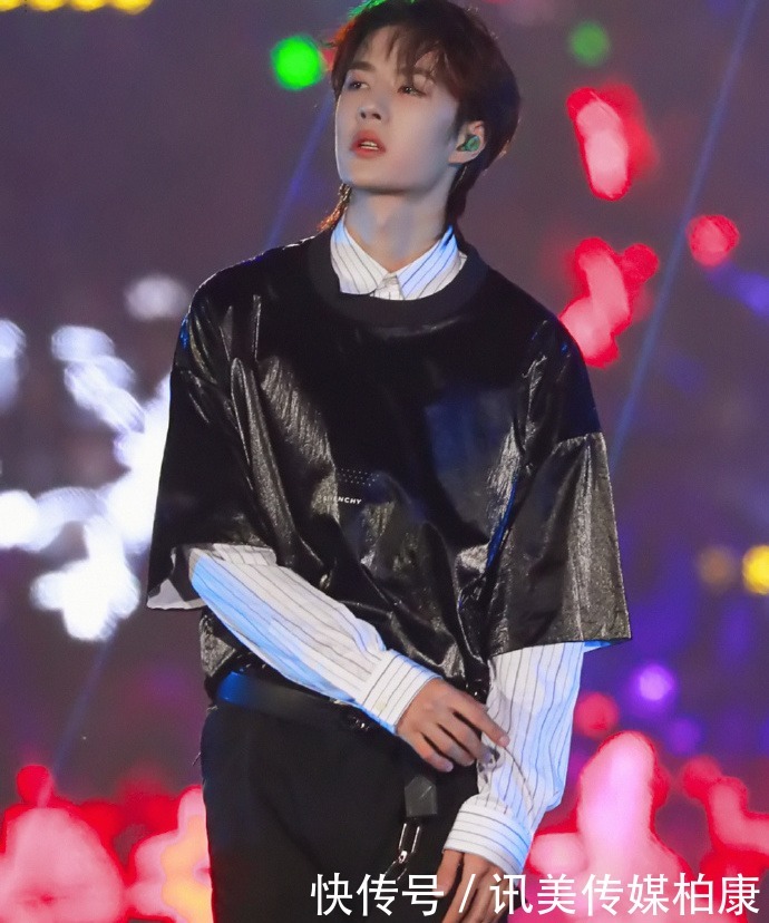 热搜霸屏榜:王一博榜首,肖战未进前三,她因蹭老公热度拿下第四