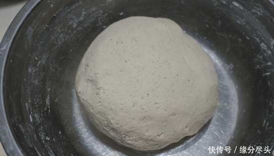 芋头|教你做这款饺子: 不用面粉不用擀皮! 滑溜溜! 一口一个!