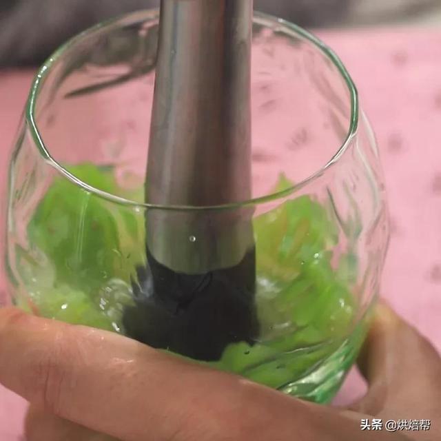 喜茶出单最慢的饮品想喝排队到哭，教你一招，在家10分钟搞定！