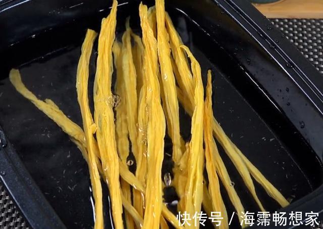 凉拌菜|凉拌腐竹好吃也有窍门，教你这个方法，爽口入味，连吃三天都不腻