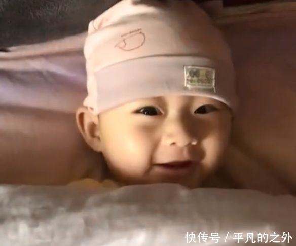 晚上|宝宝表面淡定，不掀开被子，你还永远想象不到宝宝晚上经历了什么