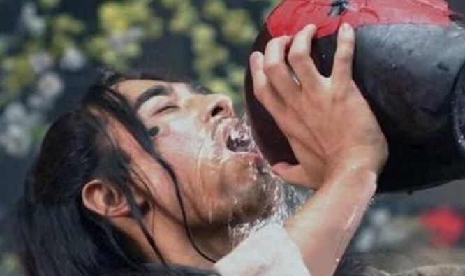 酒量#武松打虎前连喝18碗酒,放到今天相当于什么度数?估计没人能喝完