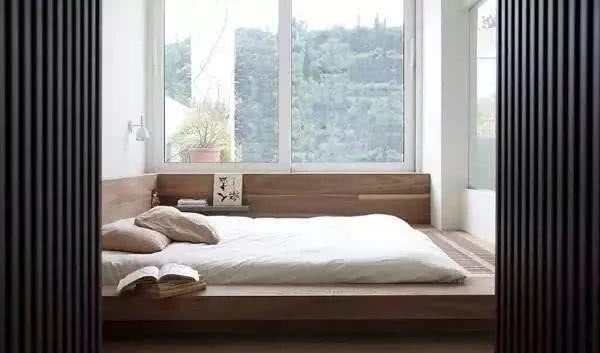 收纳|榻榻米已经落伍了,现在流行一体化的地台设计,年轻人都爱这样装