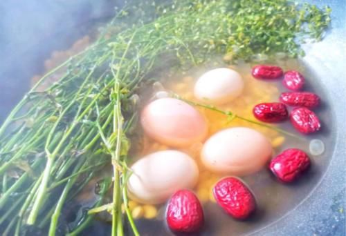 它是藏在身邊的“補(bǔ)血方”，簡單煮一煮，氣血雙補(bǔ)，臉色越來越紅潤