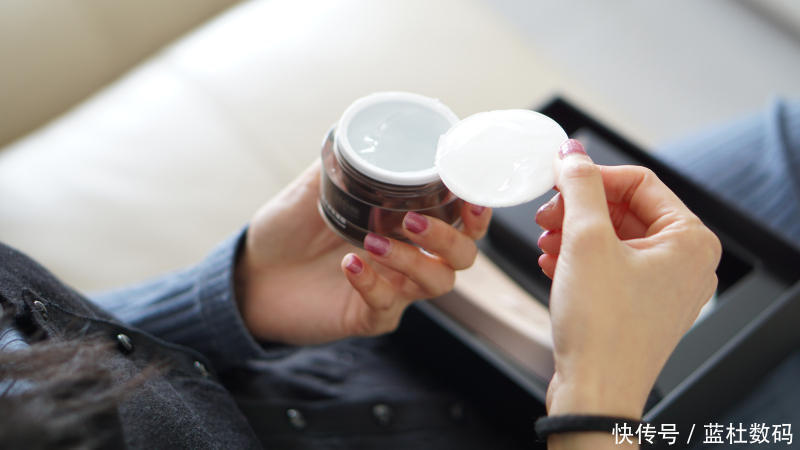 嫩肤|美容仪是智商税吗?上手体验notime小蛮腰美容仪