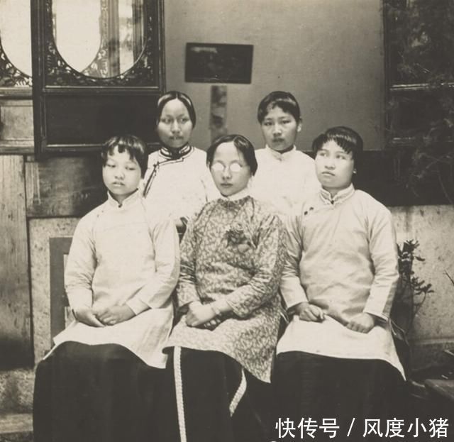 亦是可以|晚清老照片大户人家女子美丽清秀,繁华街头的长衫店