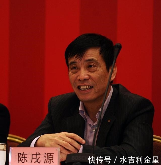 中国男足|从解密到解释,刘建宏变脸隐藏了什么球迷请足协别做梦先做人!