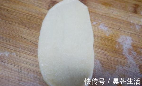 面粉别再蒸馒头了,不用一滴水,不用烤箱,在家做松软早餐面包