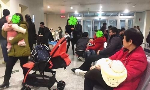 儿科医生|排队3小时看病5分钟?孩子高烧39度,宝妈一个举动惹怒众人