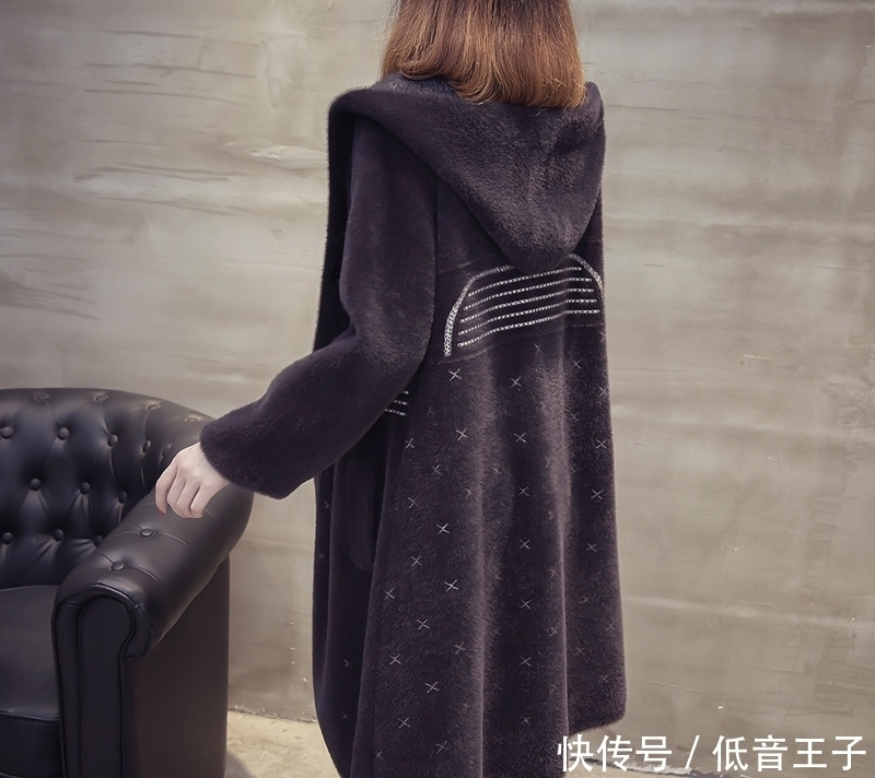 若你现在25~45岁,建议穿这,宽松遮肉又可爱。