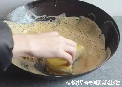 家中铁锅生锈用这个“小玩意”开锅,旧变新,不再生锈,不粘锅