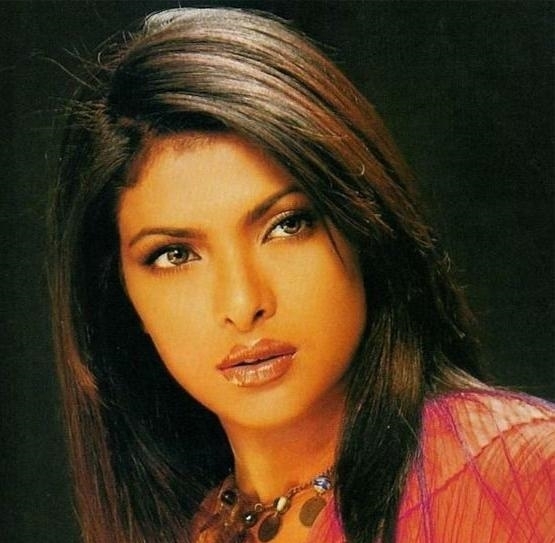 在远方&画家描绘1群缪斯裸体油画,画风幻象又写实,寓意缥缈的艺术景象