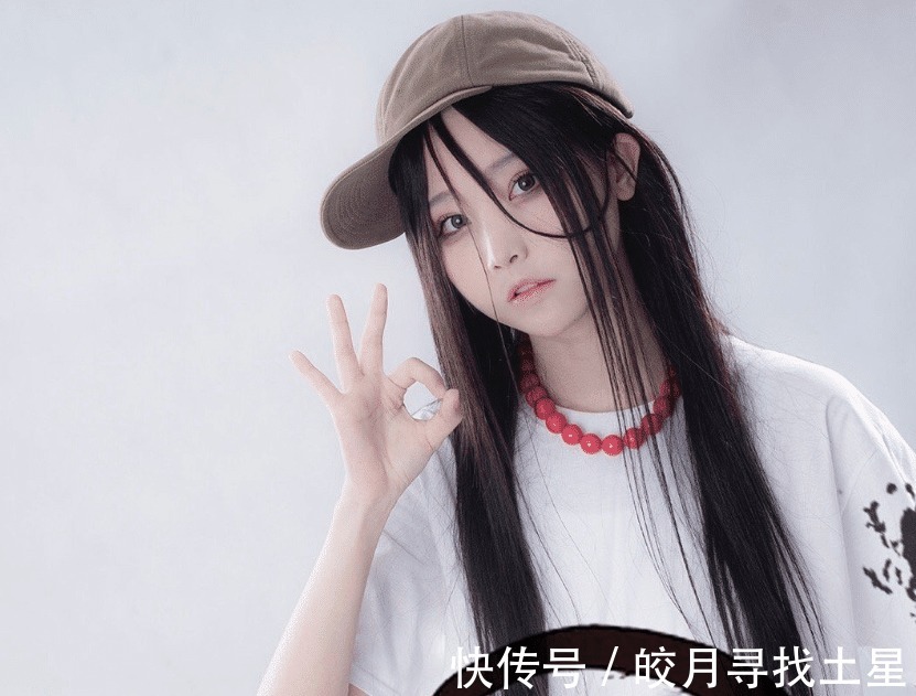 还原|《一人之下》真人cos，宝儿姐神还原，扛着“大铁铲铲”