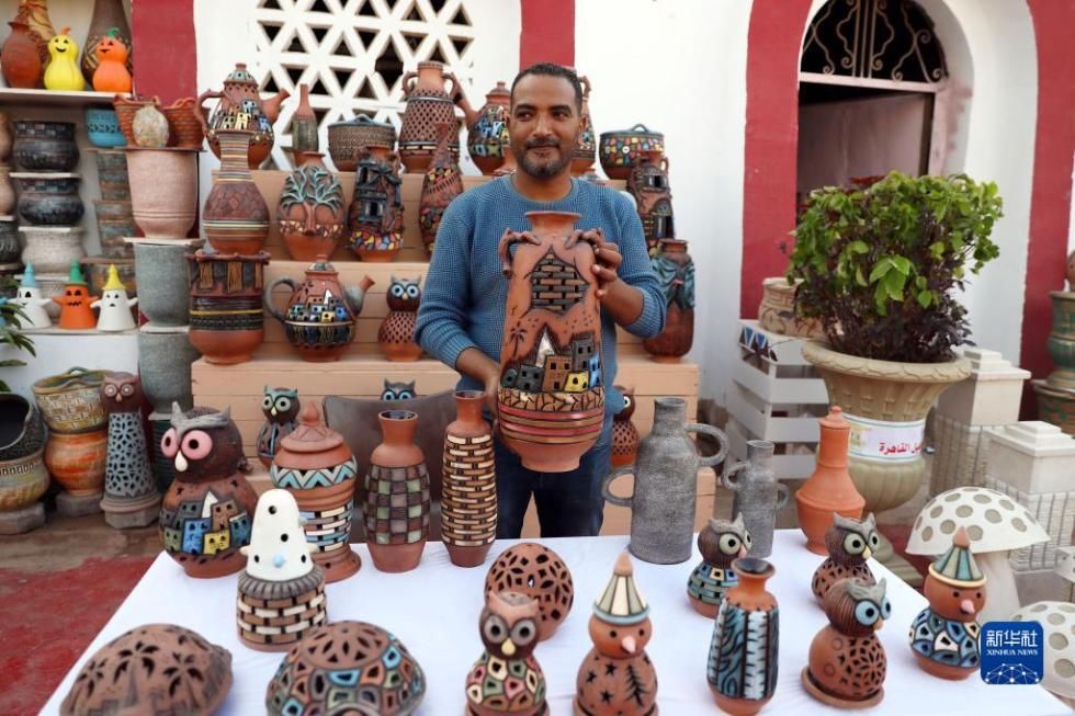 陶器展！开罗：制陶村里的陶器展