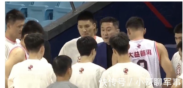 cbCBA粤闽二番战评分:四将高分一人低迷,功勋三老临危救主