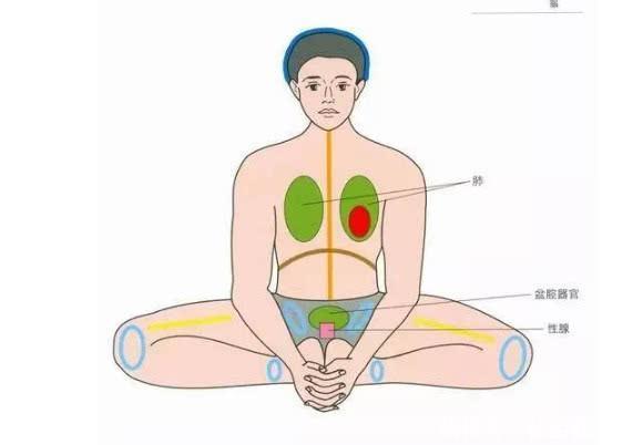 妹子身高一米八,白色短裙搭配透明凉拖,烈日下带来一股清凉