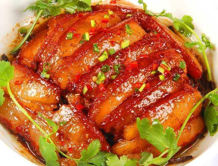 猪肉|原来做扣肉也有诀窍,掌握这些技术,成品肥而不腻,入口即化