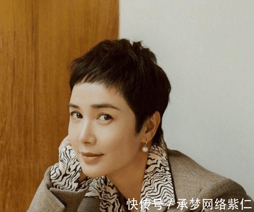 元气满满|女人40岁后,别乱烫发!今夏流行这3种“短发”,减龄显气质