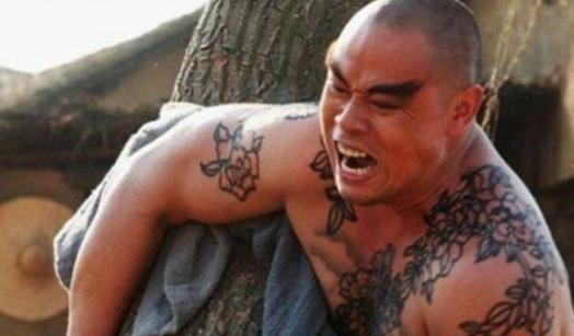 宋江&他是水浒里武功最高的人,杀死八位梁山好汉,鲁智深也挡不住他