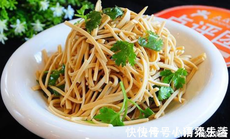 香菜|天然的“补钙菜”找到了，钙质比骨头汤还高，补钙质，孩子长个头