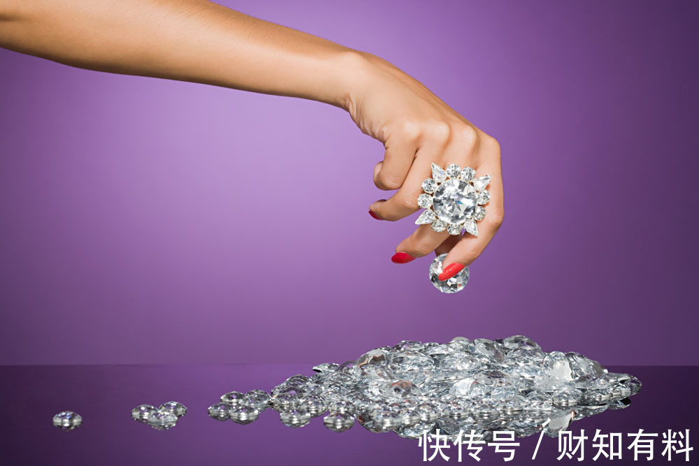 钻石|“骗”了全球数百年,被国内“假货”揭穿,如今“火不动”了?