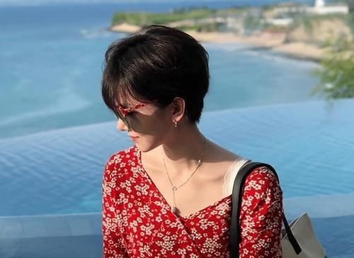 锁骨 5款适合头发稀少的发型,高级时髦还显发量,拯救头发少的困扰