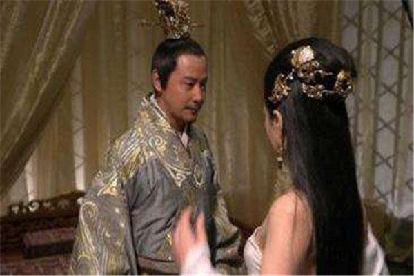 才高八斗|曹植才高八斗,七步成诗,没想到一篇文章毁了曹操统一天下大业