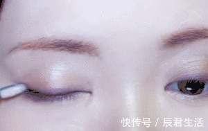 葡萄妆|热巴刘雯都爱上的“冰透葡萄妆”,简直又仙又欲,还特别容易上手