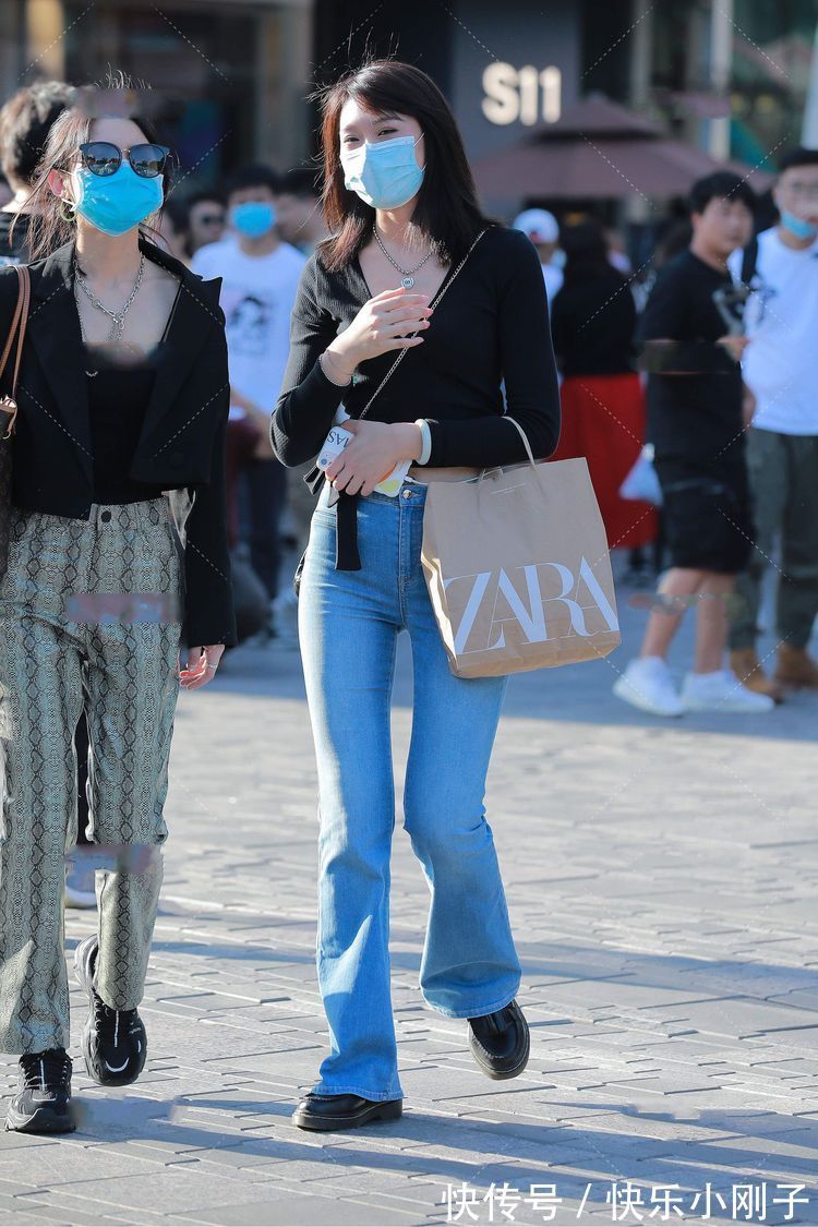 牛仔裤|直筒牛仔裤非常塑腿型的裤子,穿着舒适又显身材,美的潇洒又自信