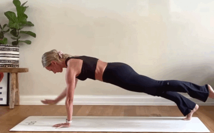 瑜伽|8个瑜伽平板支撑变体,坚持30天,腰腹竟发生如此大的变化