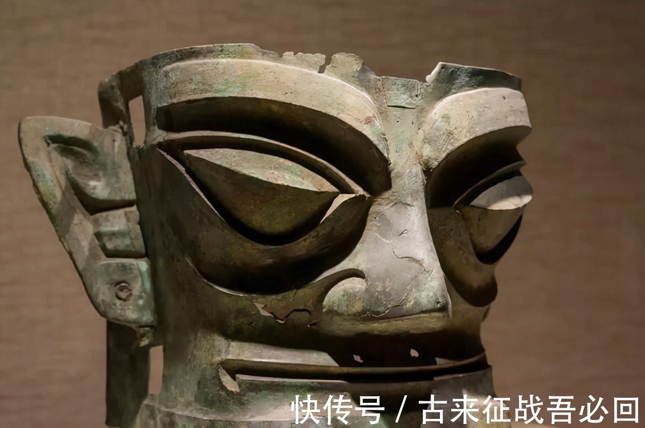 玉器$男子花50万造赝品,拍出2.2亿高价,专家:亏了,不少于10亿