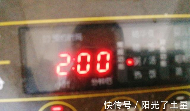 懒人红豆沙，一个电饭煲就能搞定，软糯清甜，没有添加更健康！