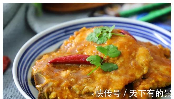 大排|红烧大排好吃有诀窍，一拍二炸三煮，简单三步，大排鲜嫩又入味