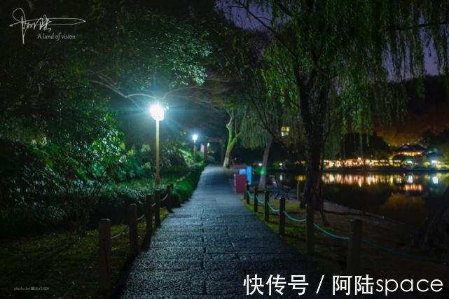 西泠印社|慢游西湖中最大的岛屿，巧遇北山路的夜色迷离，格外妖娆