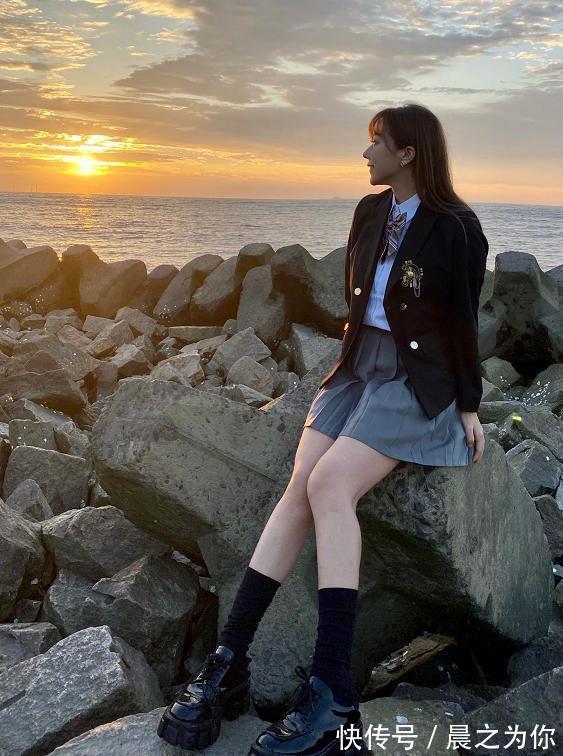 身材|33岁上海超模,曲线身材走红网络,坚持运动是关键,你也可以