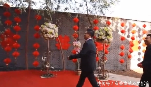 新郎到豪华大别墅接亲!结果开门那一刻,众人蒙了