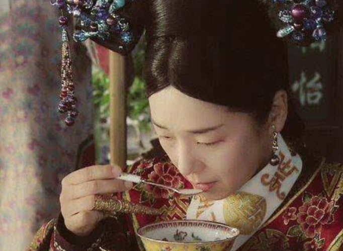 恼羞成怒|慈禧一道汤喝了10年，偶然得知食材，为何恼羞成怒将厨子砍头？