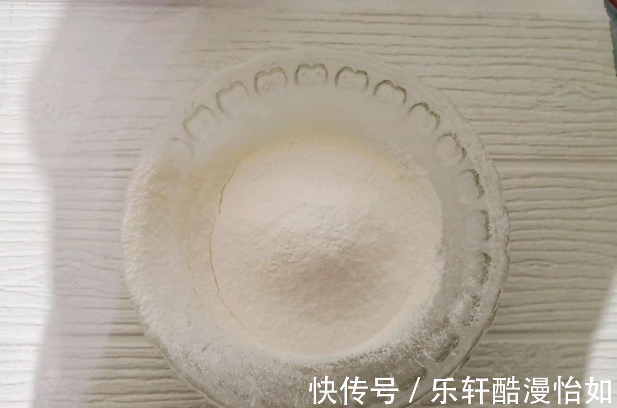 低筋面粉|苹果造型的蛋糕，好看又好吃，几分钟就能学会