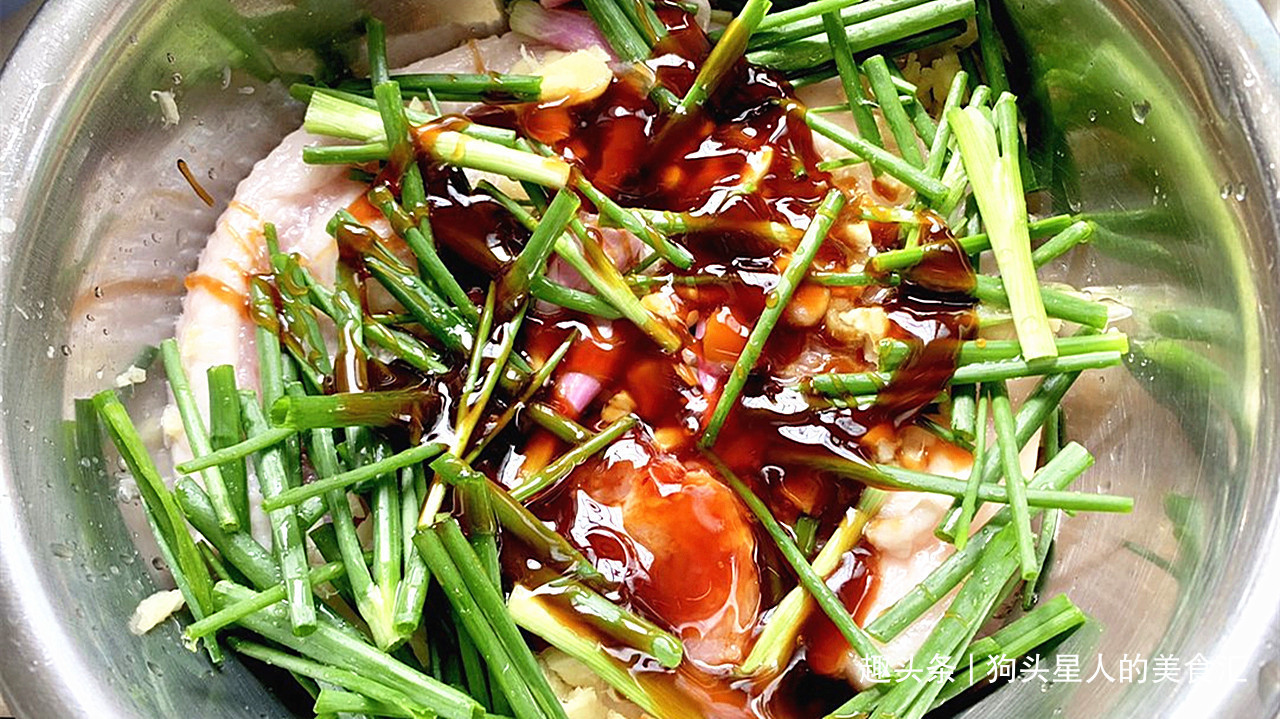 自从知道电饭煲可以做叉烧,我家隔天就做一锅,甘香肥美,太香了