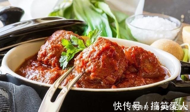 炸牛肉丸子时,切记“3用2不用”,丸子酥香松软,久放不变硬