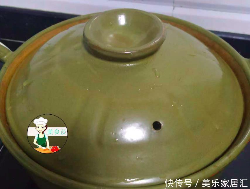 胡萝卜羊肉煲做法,多加两样食材,鲜香美味不膻,鲜香滋补又暖身