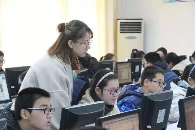 数学老师@有种画家叫数学老师,十二笔画出齐天大圣,美术老师:抢我饭碗?