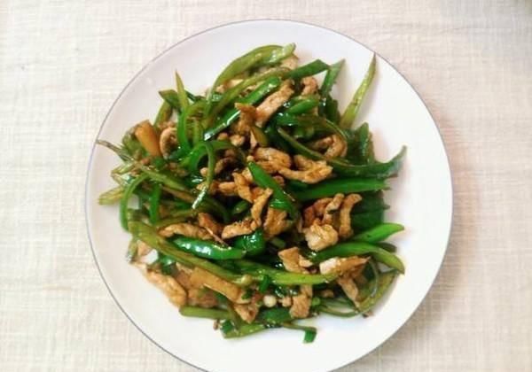 天然泻药被发现,和猪肉一起炒,隔天排宿便,经常吃体重不过百