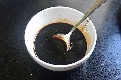 鱼肉这做法最简单,我家隔三差五就吃,不腥还特香,一上桌就吃光