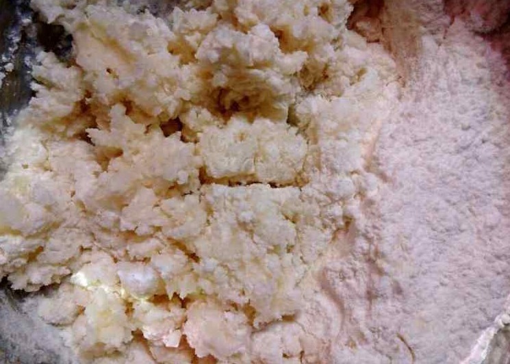 烙饼做好发硬多半是和面方式不对，教您正确做法，放凉都好吃