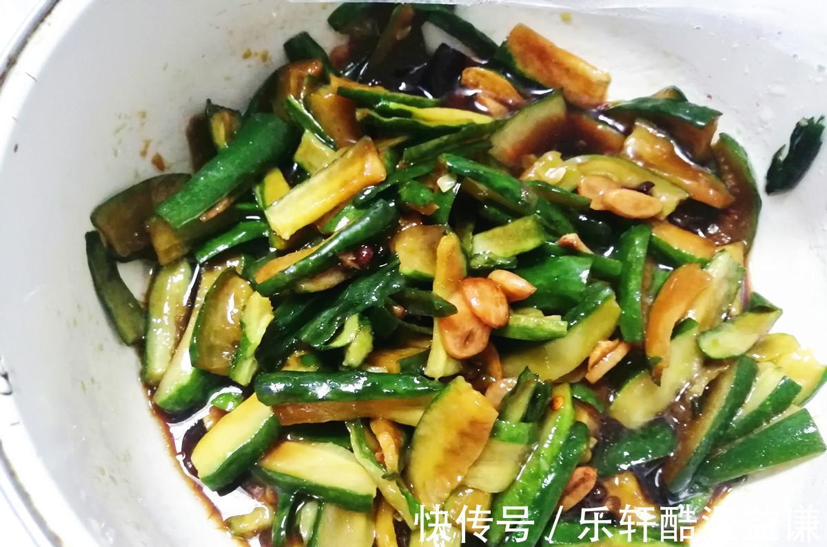 饭店|怎么腌黄瓜才好吃，饭店大厨的配方，清脆爽口，放半年都不会坏