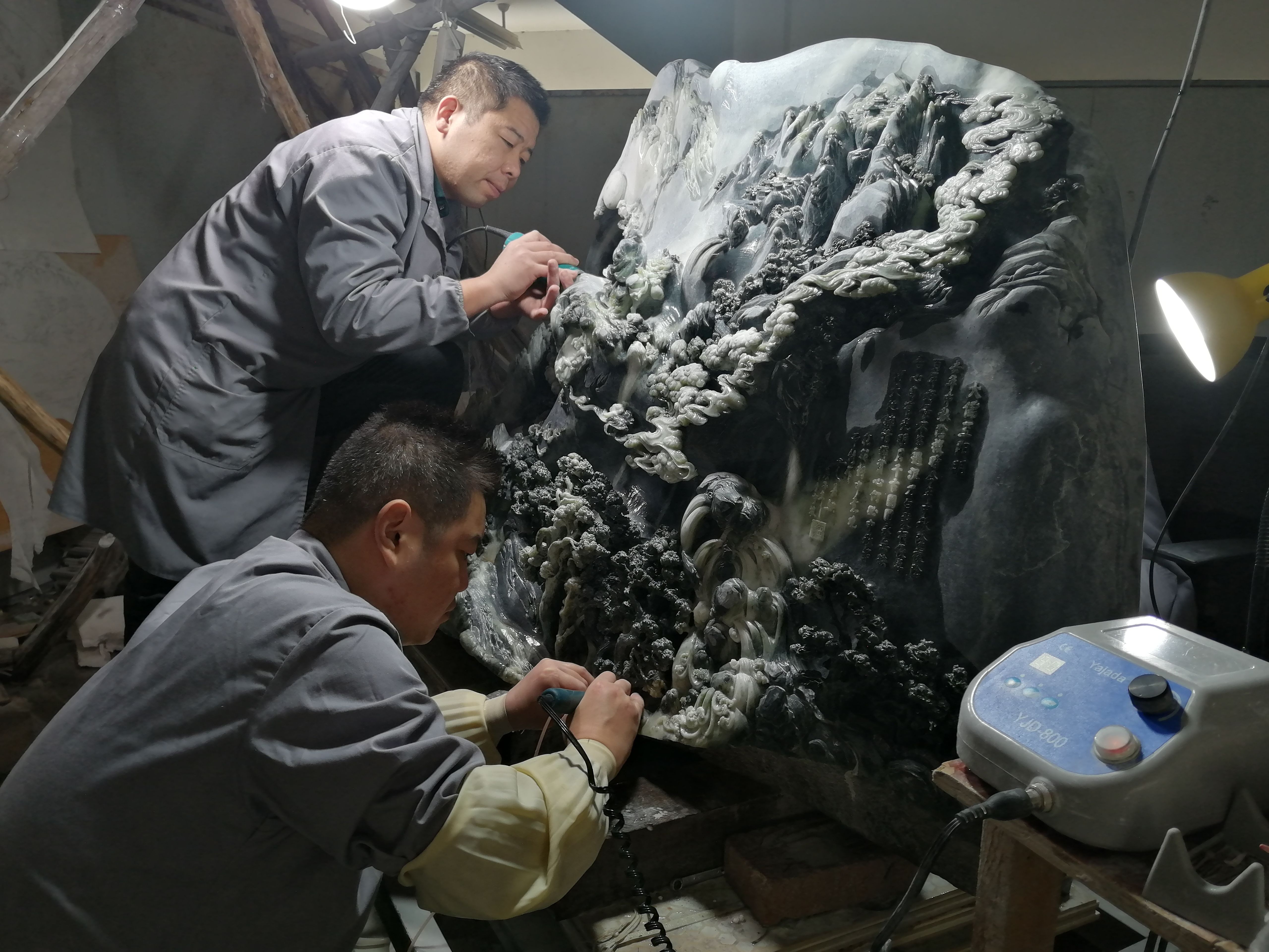 北仑$重约1.4吨玉雕重器——《大儒王阳明》将在北仑雕刻完成