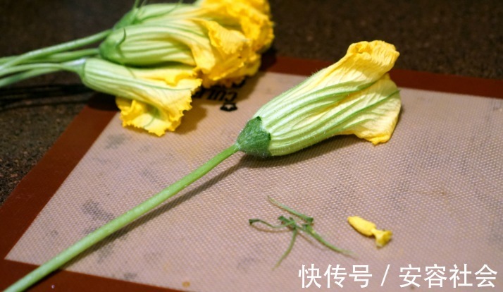 酥脆|这菜浑身是宝,天越热越要吃,清热下火,炸着吃,特别鲜美