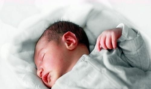 奶汤|宝妈产后因下奶困难住院,产科医生:想娃吃饱就坚持“四不”原则